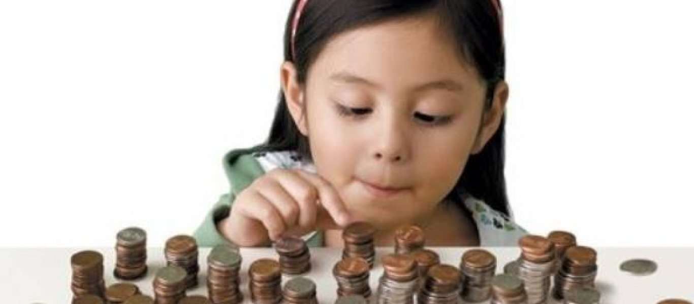 Aπλές συμβουλές για να εντάξετε το ζήτημα των χρημάτων στην καθημερινότητα του παιδιού